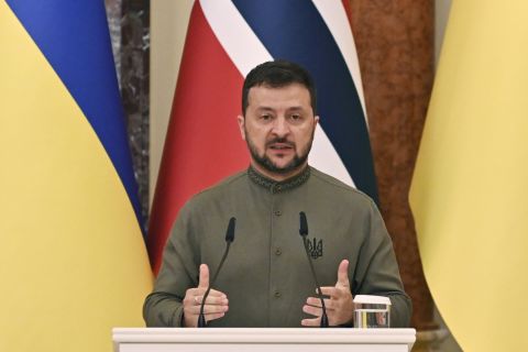 Leaked image: 'crying' Zelenskyy fears Trump's election victory