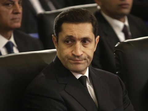 تصدى لهم ببراعة.. معركة عنيفة بين أتراك وسائح هولندي (فيديو)
