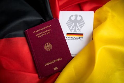 Germany: Dual citizenship law approved, Residency reduced