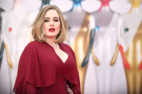 قبل زواجها من الأمير الحسين.. الملكة رانيا توجه نصيحة لكنتها رجوة