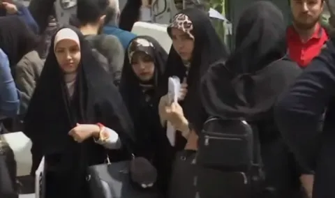 تصل الى السجن 10 سنوات.. برلمان ايران يغلظ عقوبة عدم الالتزام بالحجاب