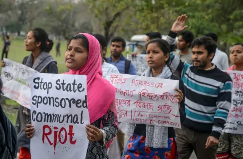 Hindu extremists target Muslim shrines in India