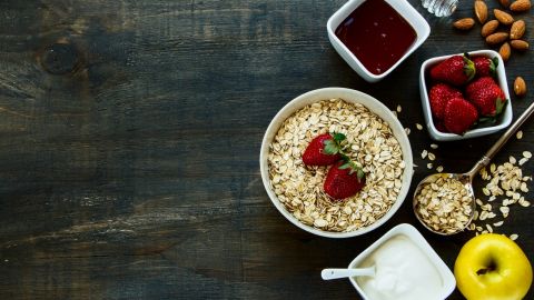 5 وصفات صحية باستخدام دقيق الشوفان