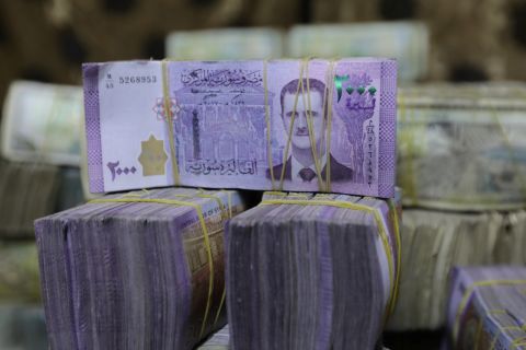 سعر الدولار في سوريا اليوم الاثنين 30 أكتوبر 2023.. الليرة تواصل الاستقرار