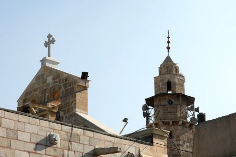 اسرائيل تهدد بقصف مستشفى القدس في غزة وتطلب اخلاءه على الفور