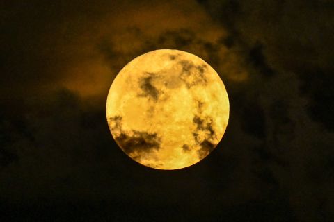 NASA is planning to build  house on the Moon