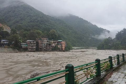 Flash flood leaves 23 soldiers missing in India