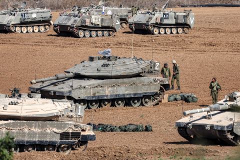 Israeli tank fire strikes Egyptian site near Karam Abu Salim