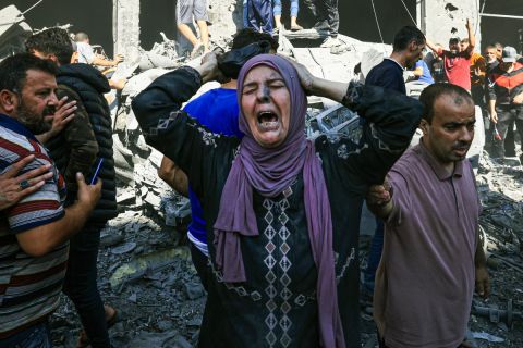  Hundreds of Palestinians killed and injured in Israeli airstrike on Arab National Hospital in Gaza