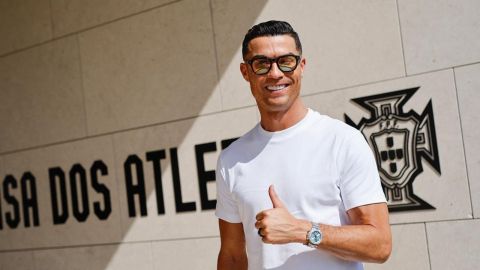 Thobe looks good on you! Cristiano Ronaldo celebrates Saudi National Day in Arabian clothing
