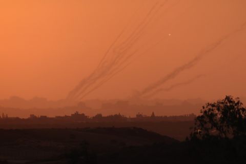 عشرات الشهداء في مجازر اسرائيلية جديدة في خانيونس ورفح