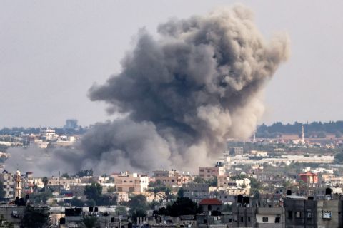 شاهد لحظة تدمير أبراج الزهراء وسط غزة