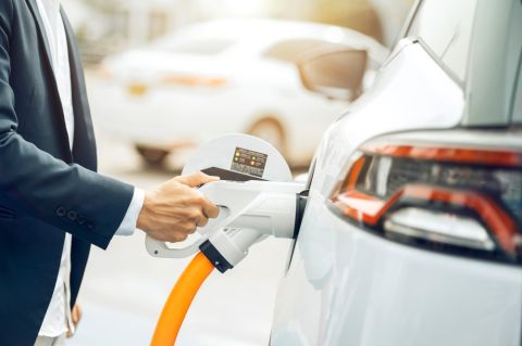 Chinese electric car companies' stocks drop following disappointing Tesla earnings