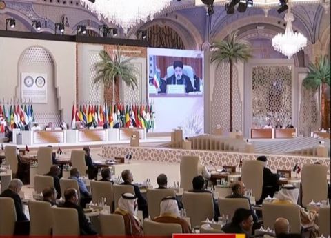 القمة العربية الاسلامية الطارئة تدعو لوقف العدوان على غزة