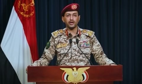 الحوثيون يهددون باستهداف كل سفينة تملكها او تشغلها اسرائيل او ترفع علمها
