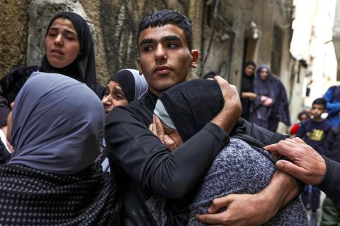 شهيد بنيران القوات الاسرائيلية خلال مواجهات بمخيم بلاطة في نابلس