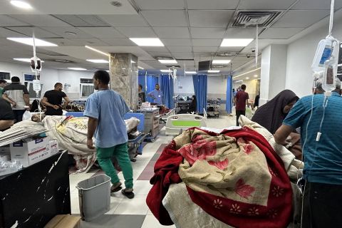 Israeli forces arrest Al-Shifa Hospital director