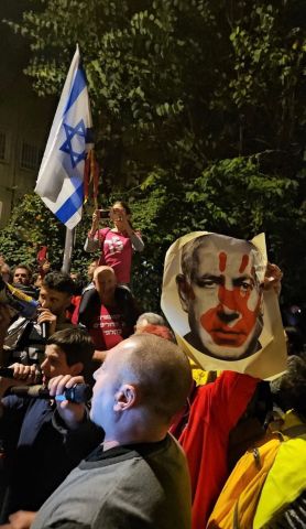 الغضب يعم تل أبيب وشبح الإستقالة يطارد نتنياهو