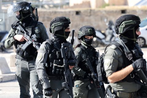 Israel receives 10,000 tons of US weapons, equipment