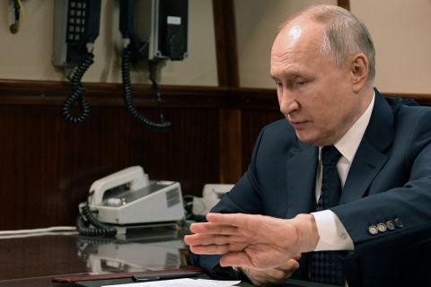 Putin considers ceasefire in Ukraine