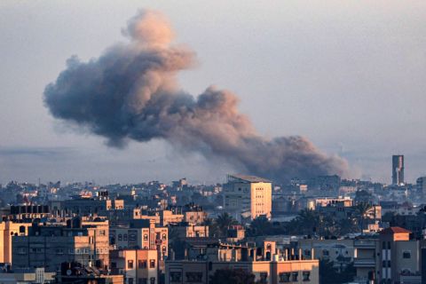 Intense Israeli assault rocks Gaza's central region, dozens of casualties reported