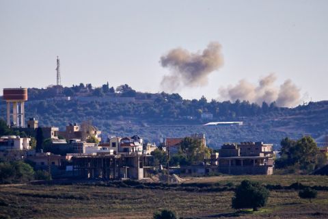 Hezbollah targets Israeli military sites, retaliatory strikes escalate at Lebanon border