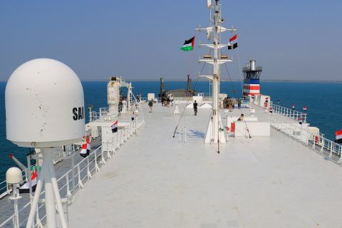US Navy downs 17 drones and 4 missiles amidst Houthi attacks in Red Sea
