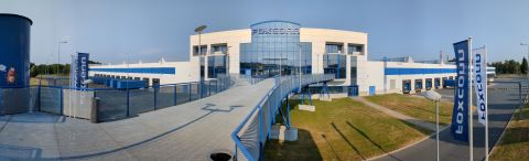 Apple faces challenges in 2024: Foxconn predicts limited growth amid iPhone sales concerns