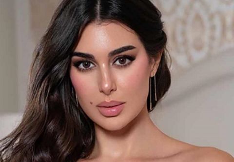 ياسمين صبري تخطف الأنظار من وسط ثلوج جبال سويسرا
