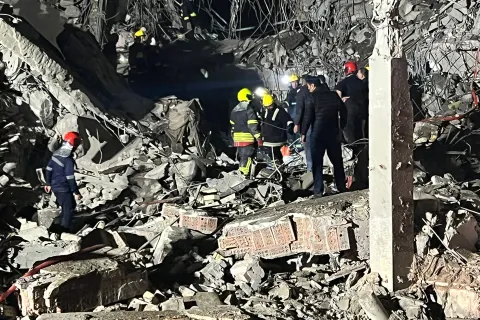 الحكومة العراقية تندد بالقصف الإيراني وسط تحفظ شيعي