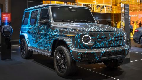  مرسيدس تعرض دوران 360 درجة لسيارة G-WAGON الكهربائية الجديدة