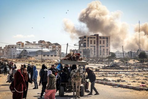 Israeli airstrikes kill 11 in Gaza bombing, dozens injured