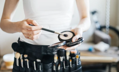 Advertising campaign to encourage men to use makeup in Kuwait