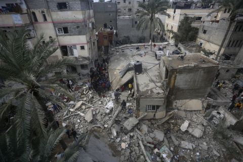 Intensive Israeli raids strike southern Lebanon