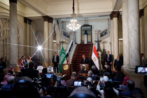 High-level Cairo meeting explores hostage release and truce in Gaza: WSJ