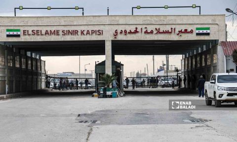 اللاجئون السوريون في تركيا ممنوعون من الدخول عبر معبر باب السلامة
