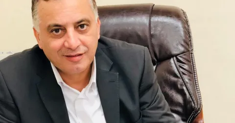 الملك عبدلله يشارك في عملية إنزال جوي لقطاع غزة المحاصر