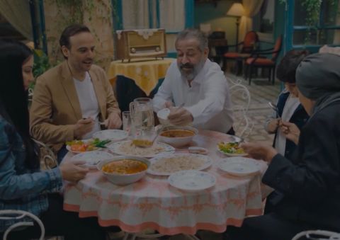 مسلسل أغمض عينيك يغرد خارج السرب.. قصة اجتماعية مليئة بـ 