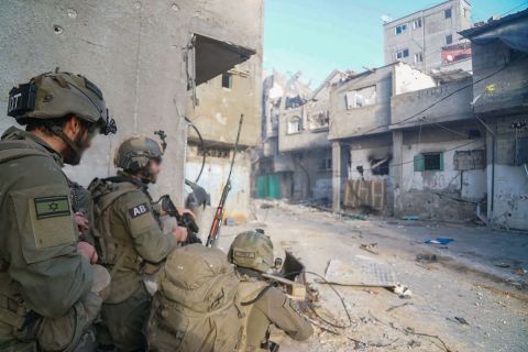 Hezbollah targets Kiryat Shmona using at least 30 rockets