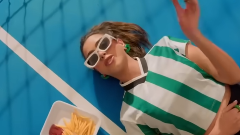 ملك الحسيني تستفز محبي عبدالحليم حافظ بـ