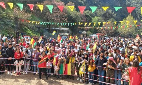 قسد: عطلة رسمية في عيد النوروز