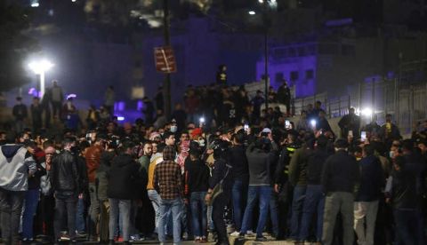 بالفيديو: اعتقالات واشتباكات في مخيم البقعة بالأردن 