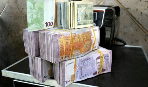 سعر الدولار اليوم في سوريا الأحد 14 أبريل 2024.. الليرة تسجل هذا الرقم