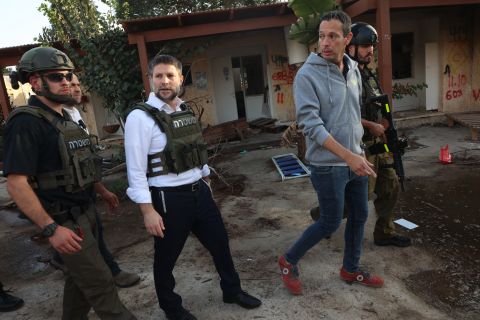 Smotrich threatens to tank the government if Gaza ceasefire deal is accepted