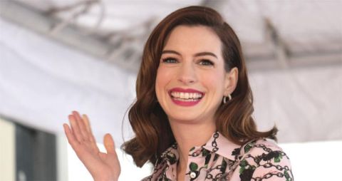 آن هاثواي تتراجع عن رأيها حول عمليات التجميل وتعلق: انه موضوع حميمي