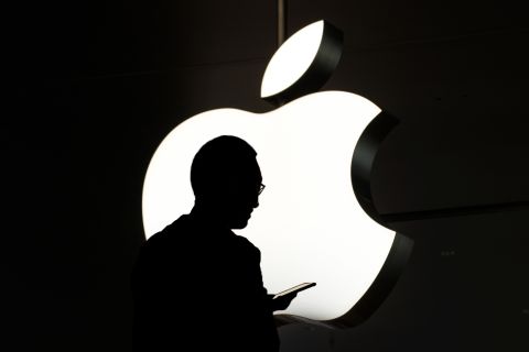 إغلاقات غامضة لحسابات مستخدي آبل دون توضيح من الشركة؟