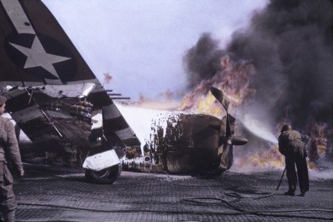 Boeing 787 collides with another aircraft at Heathrow airport in London