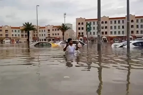  فيديوهات صادمة: مصرع 10 طلاب جراء 