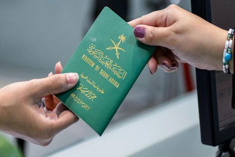 عبر أبشر | الجوازات تعلن خدمة إصدار جواز السفر السعودي.. وتلك الصلاحية المطلوبة للسفر