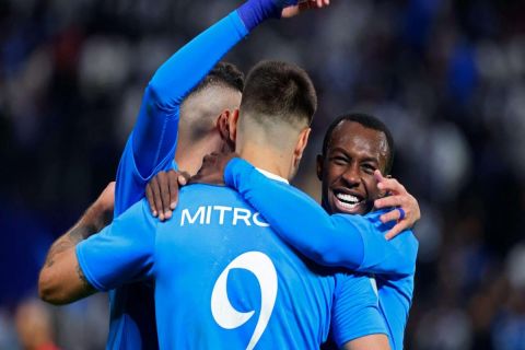 الموسم أزرق!! الفراج يعلق للمرة الأولى بعد فوز الهلال بالدوري السعودي